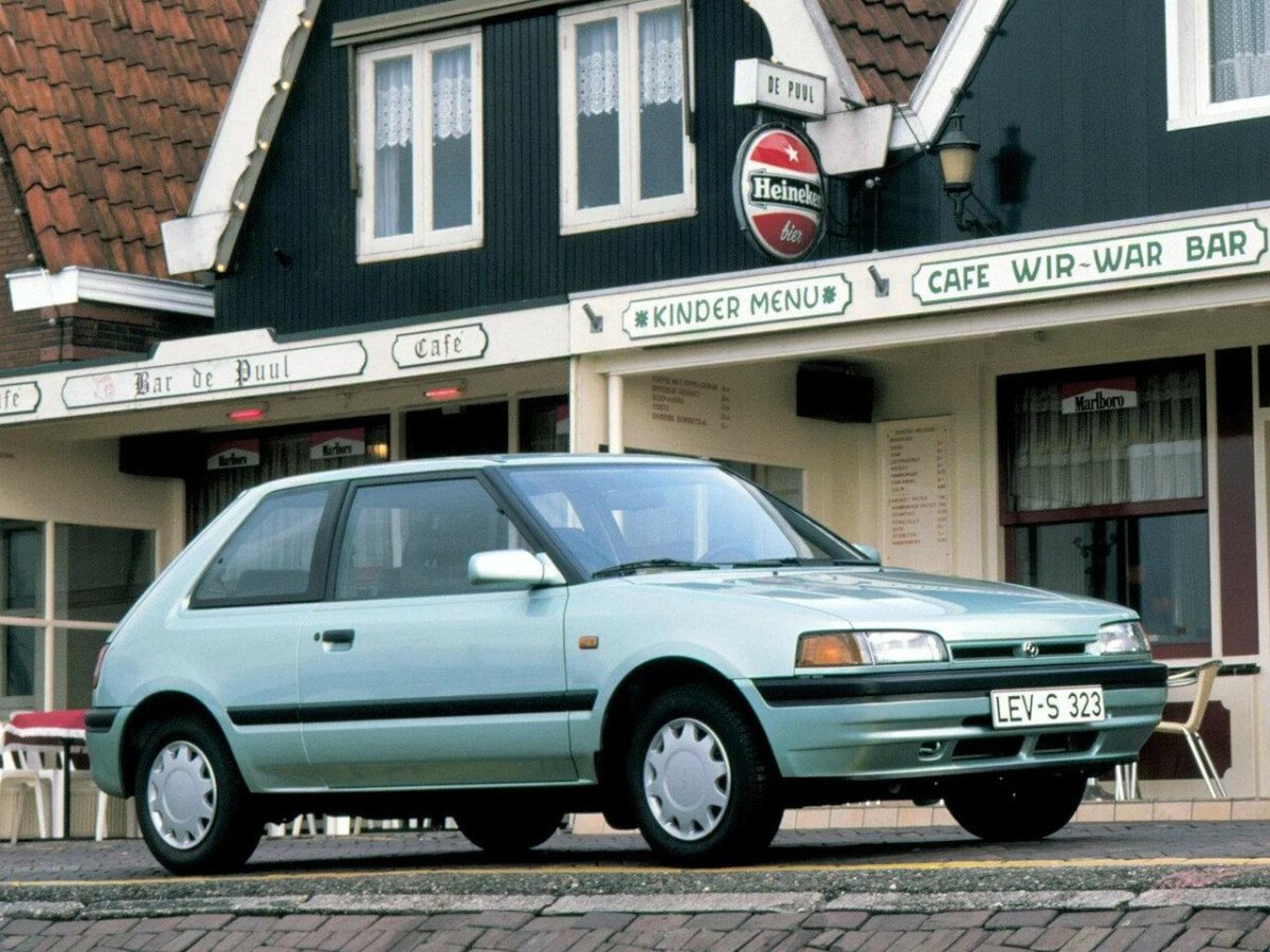 Mazda 323 bg хэтчбек