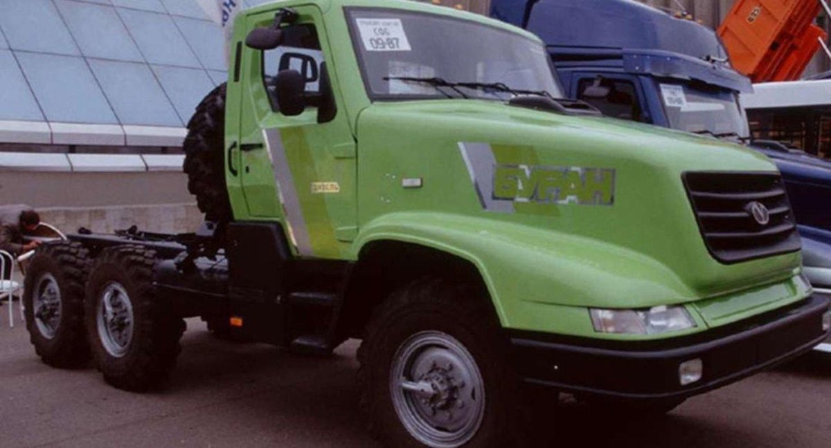 ЗИЛ 130 Буран магистральный тягач