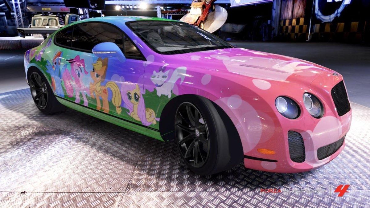 Розовая машина