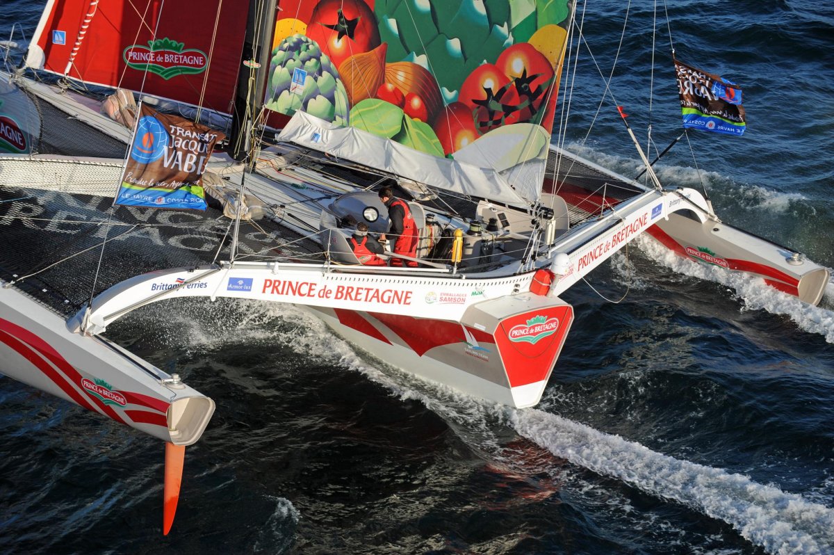 Тримаран Ady Gil