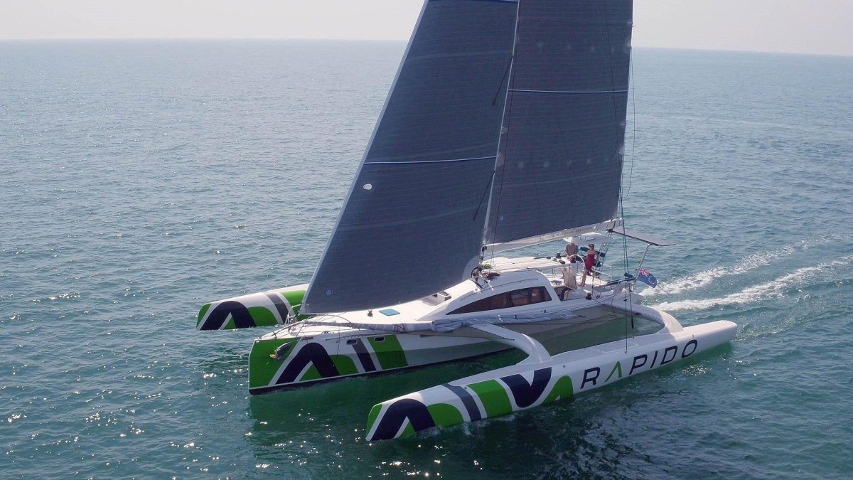 Тримаран rapido 60
