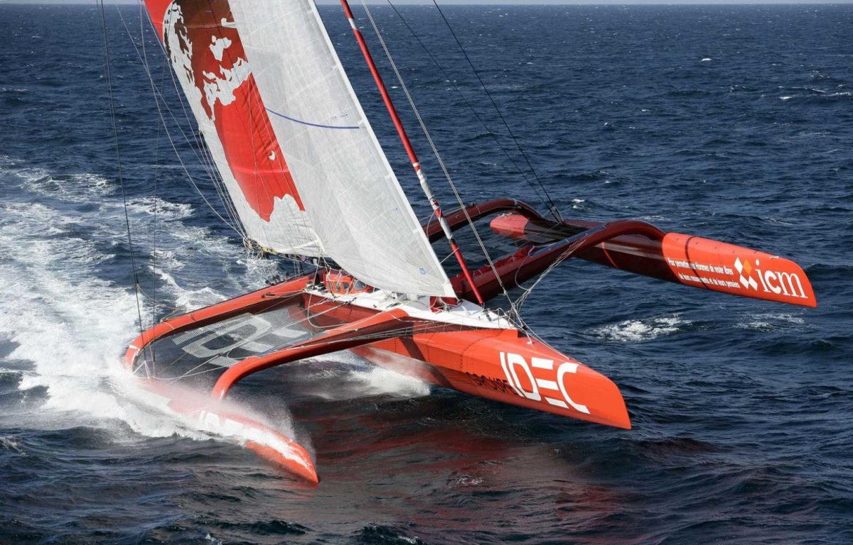 Тримаран парусный