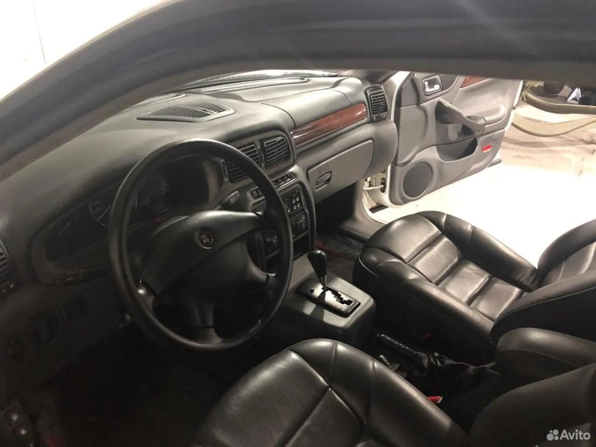 ГАЗ-3111 внутри