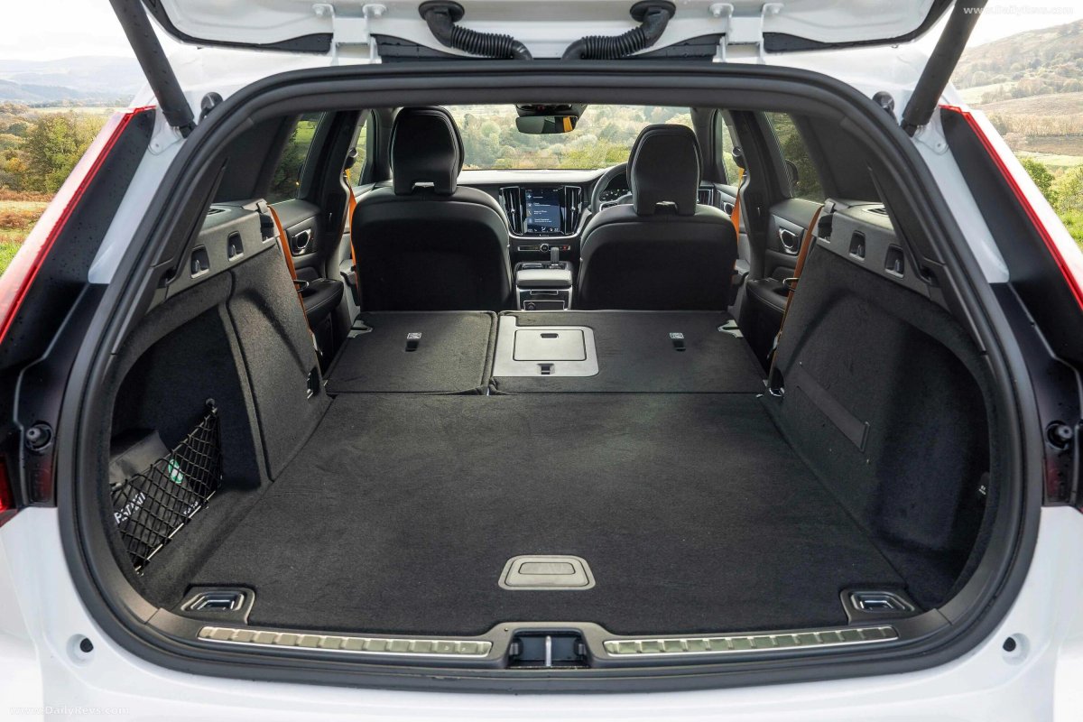Volvo v60 багажник