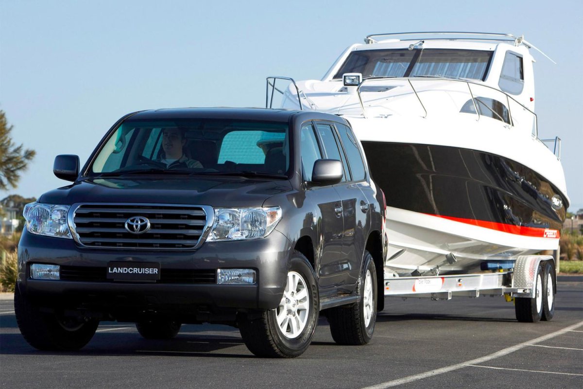 Тойота ландкрузер 200 с прицепом