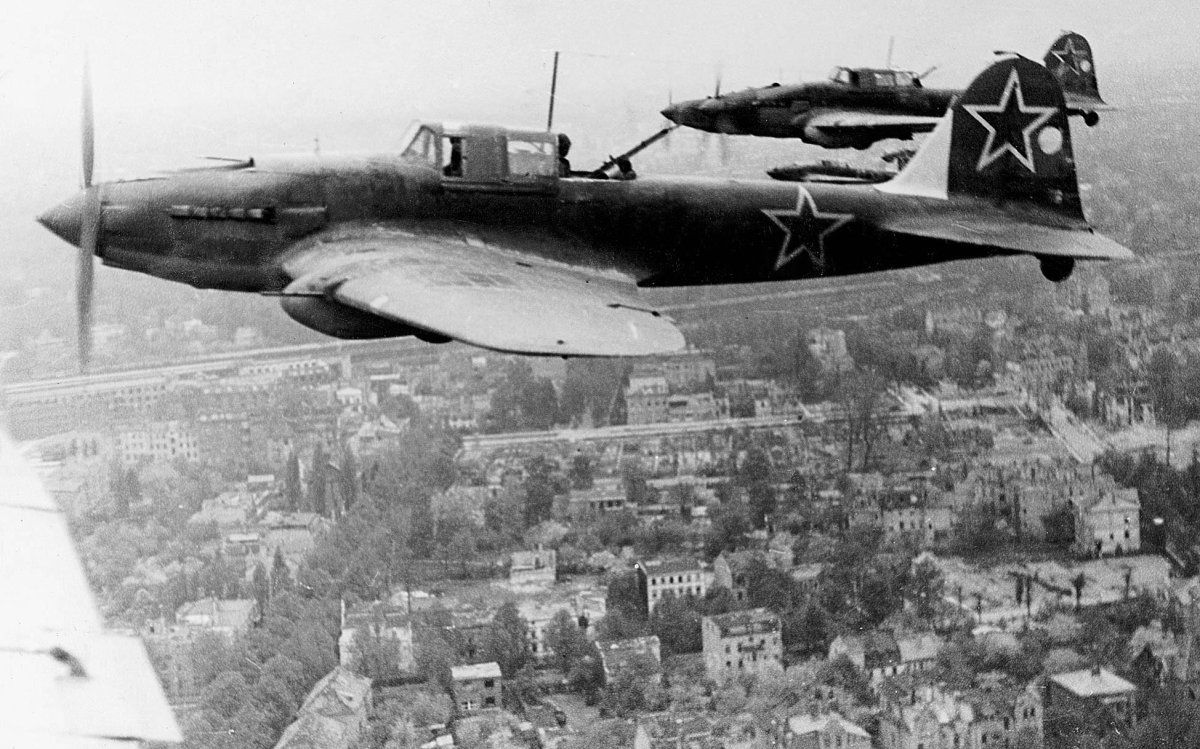 Советский Штурмовик ил-2