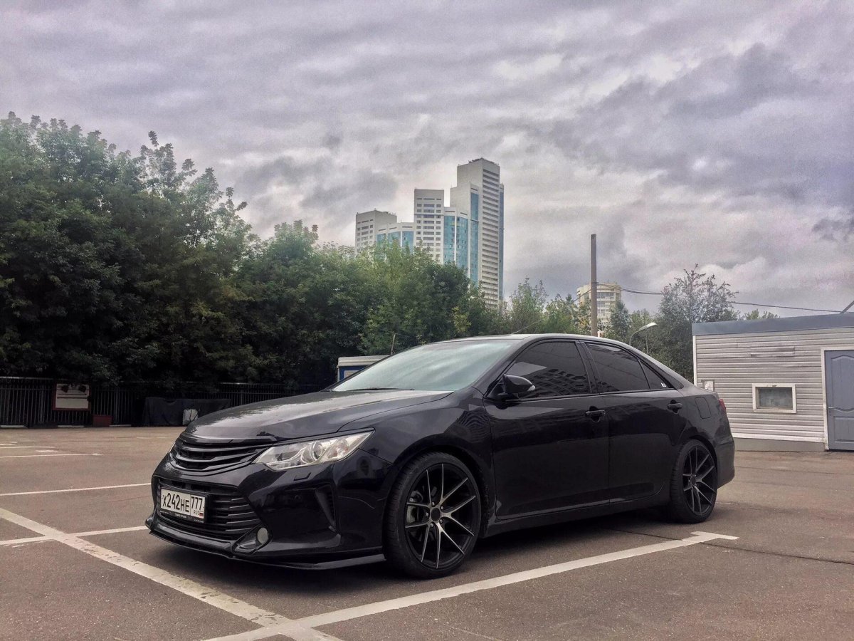 Тойота Камри 55 кузов черная