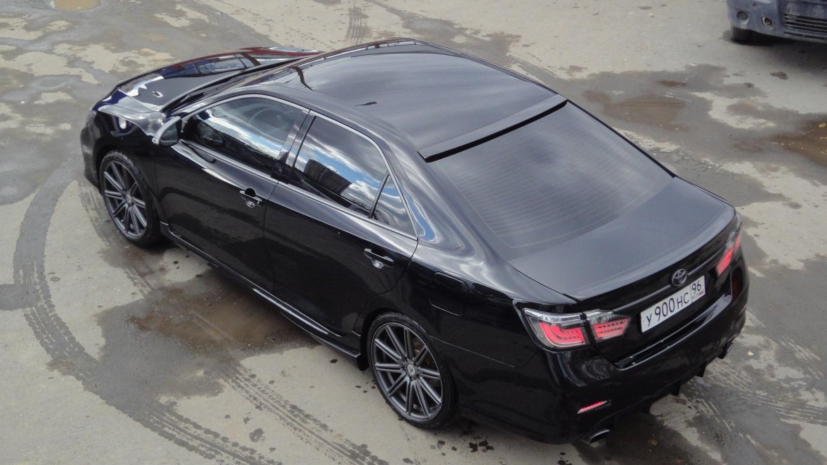 Toyota Camry 55 Black Tuning
