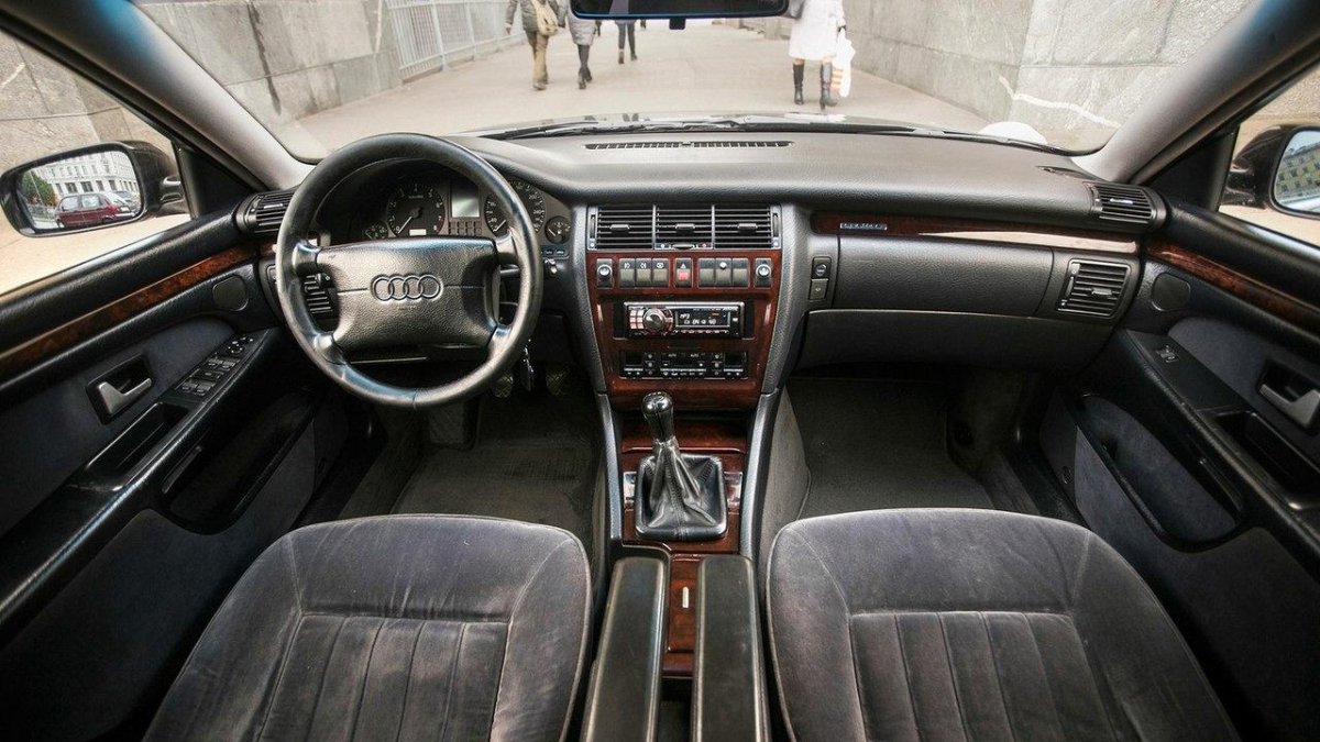 Audi a8 d2 Interior