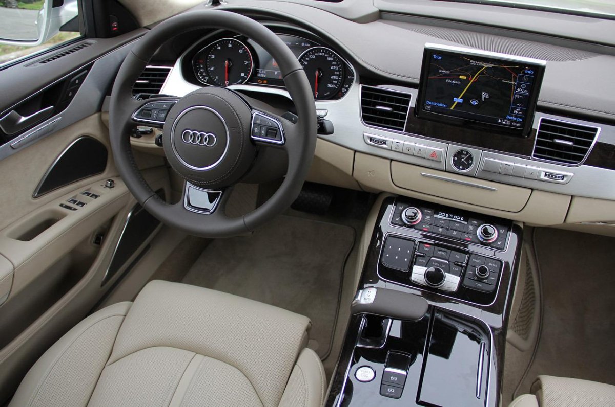 Audi a8 2016