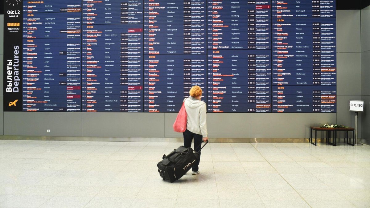 Информационное табло в аэропорту Шереметьево