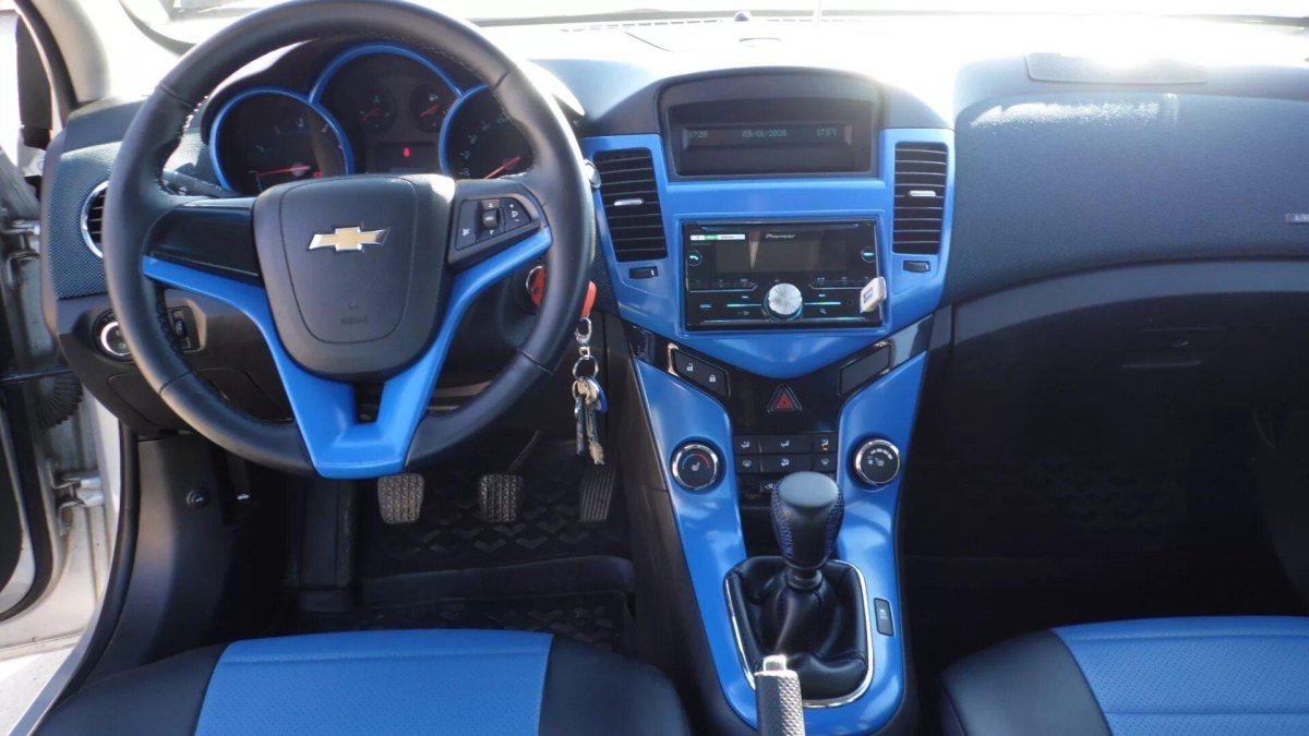 Торпеда Шевроле Круз 2011