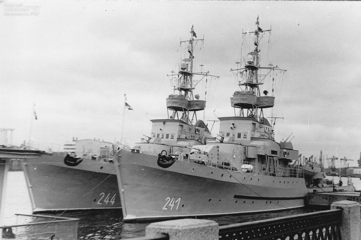 Карл Маркс корабль