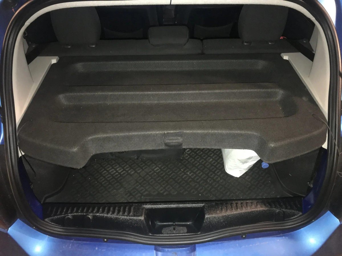 Полка багажника Рено Сандеро 2