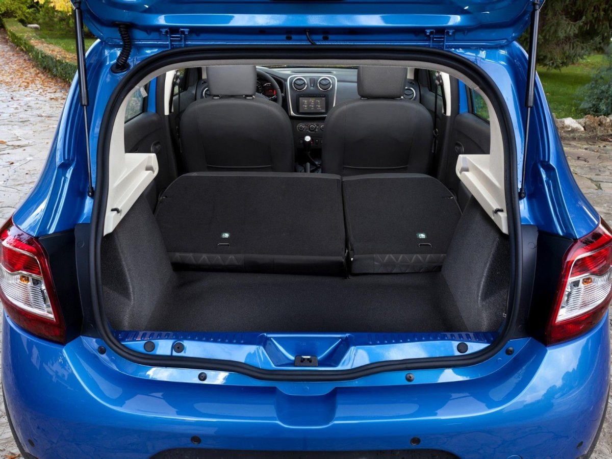 Renault Sandero Stepway 2015 багажник