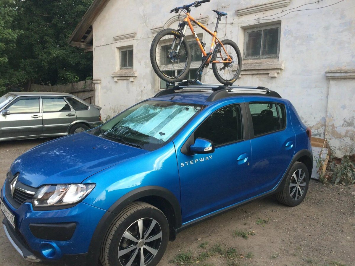 Багажник Рено Сандеро 2