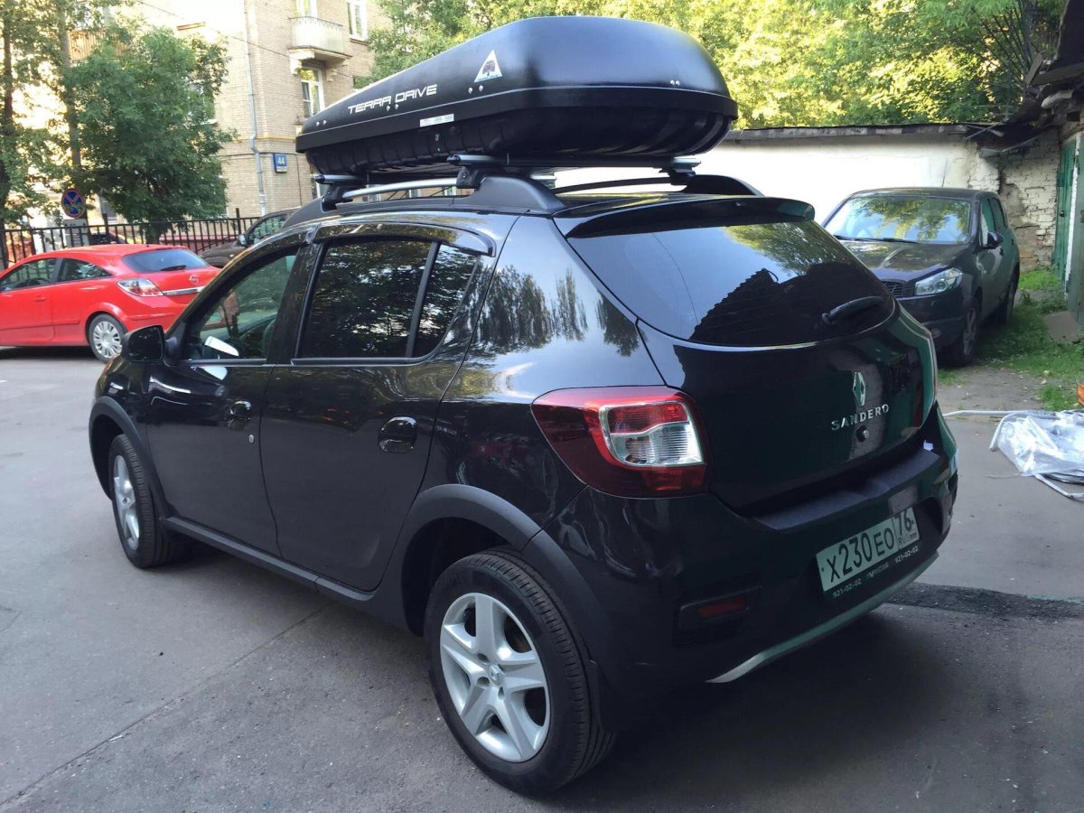 Автобокс на Рено Сандеро степвей 2