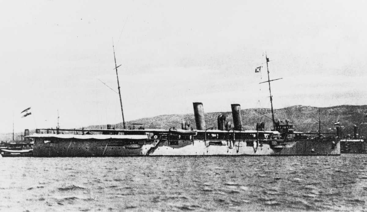 Бронепалубный крейсер Зента