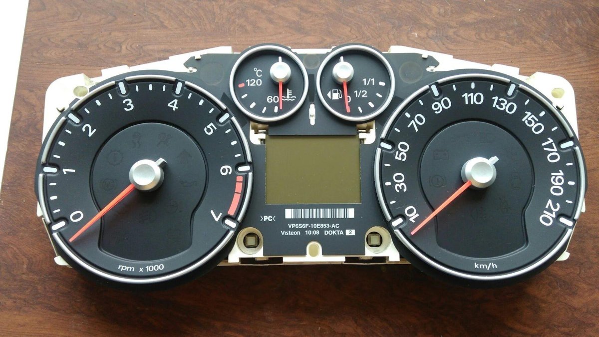 Приборная панель Ford Fusion 2008