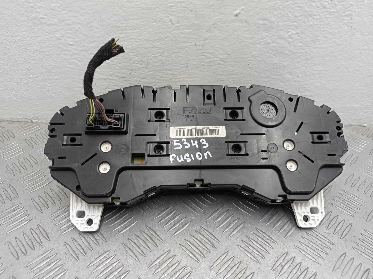 Приборная панель Ford Fusion