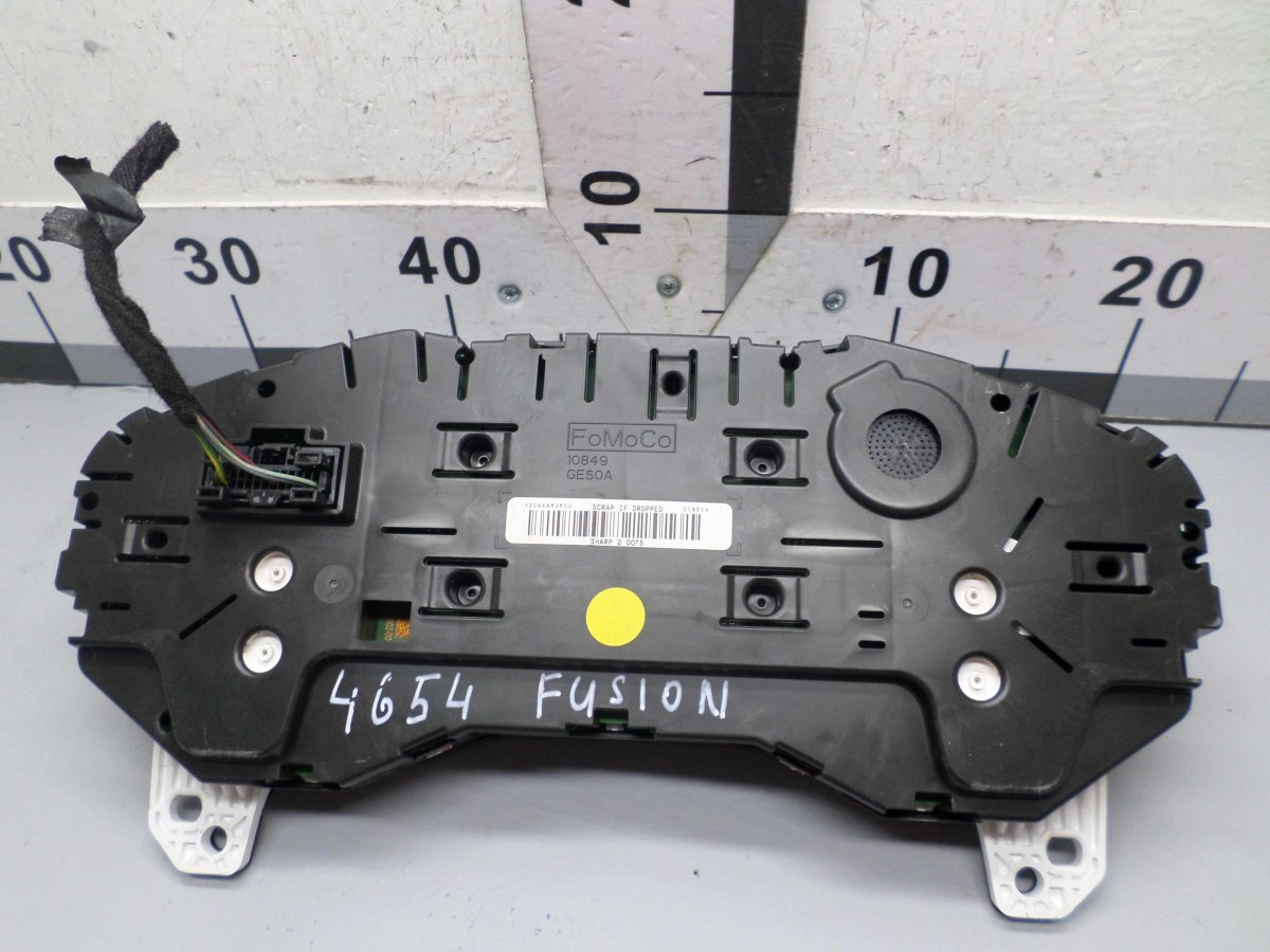 Панель приборов Ford Fusion USA