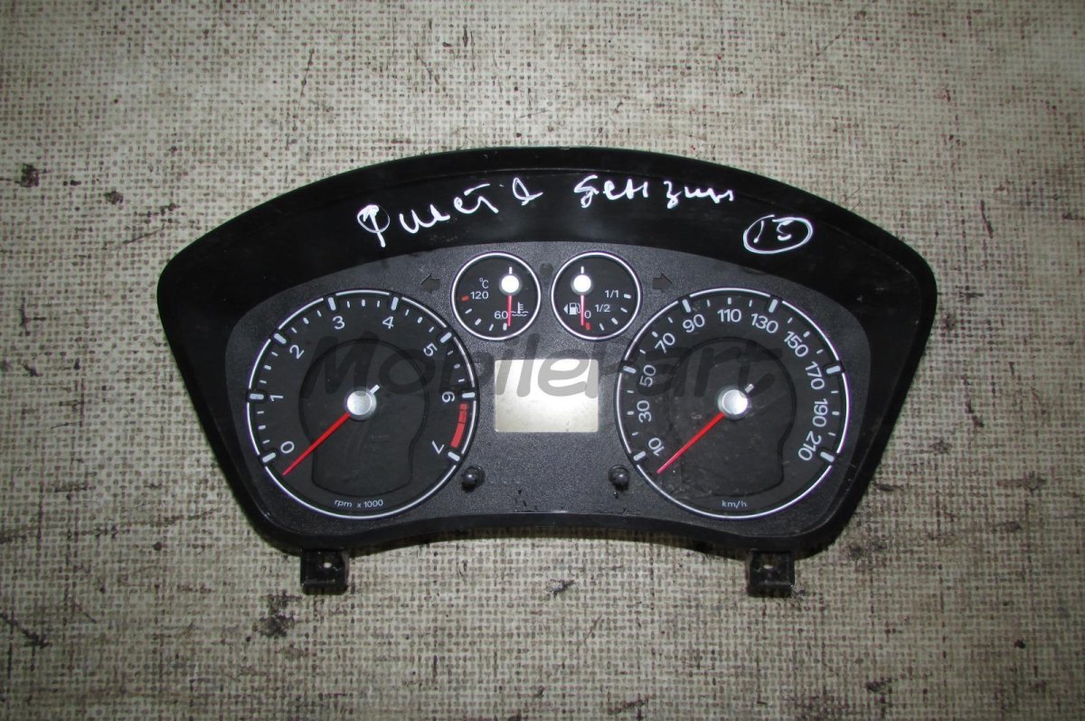 Панель приборов Форд Фиеста 2007