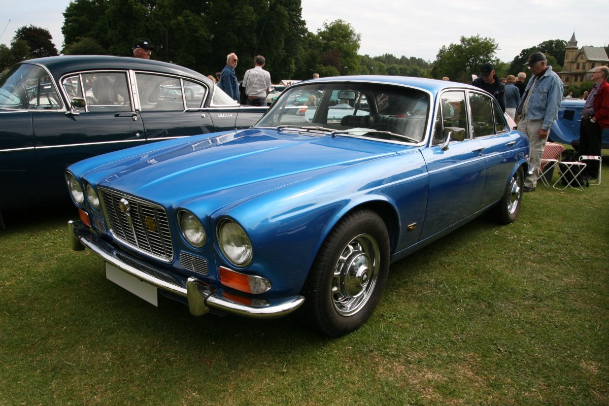 Jaguar xj6