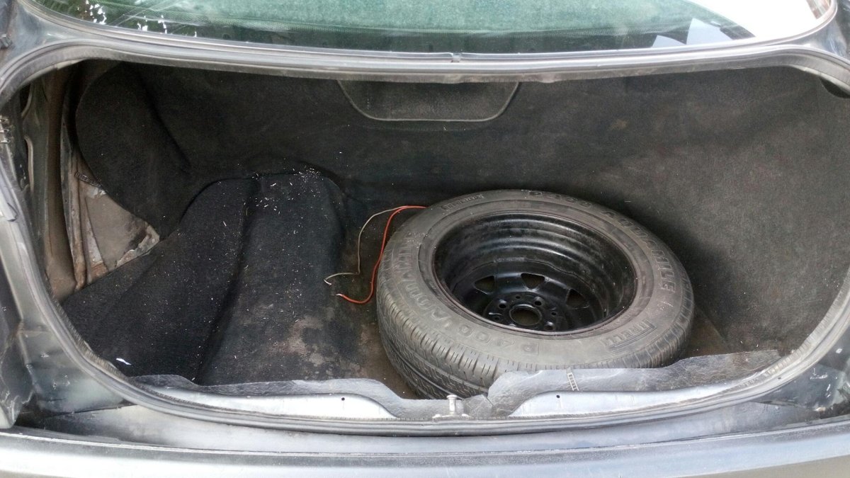 Пол багажника Ауди 80