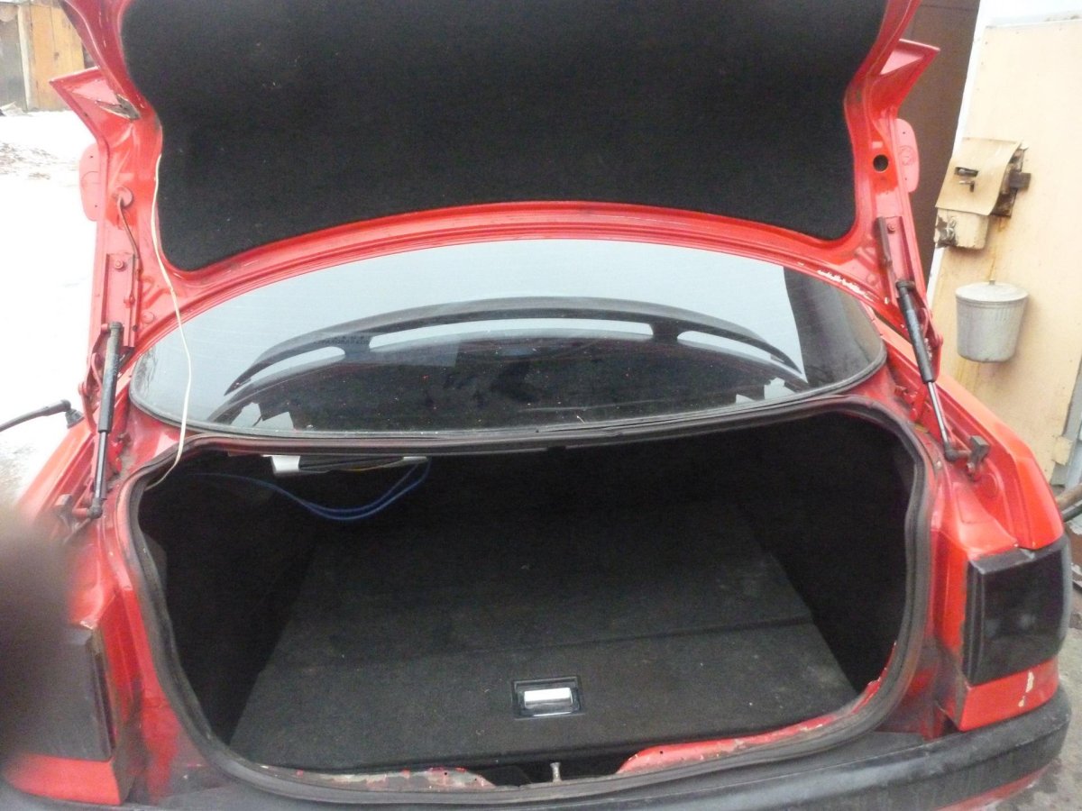 Багажник Ауди 80 б4