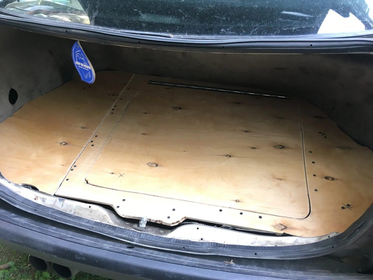 Фальшпол в Ауди 80