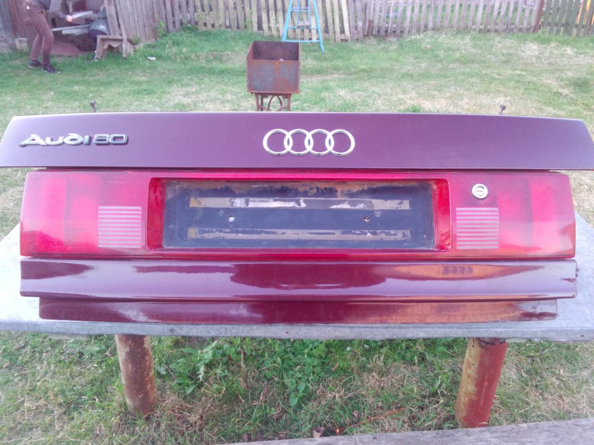 Крышка багажника Ауди 80 б3