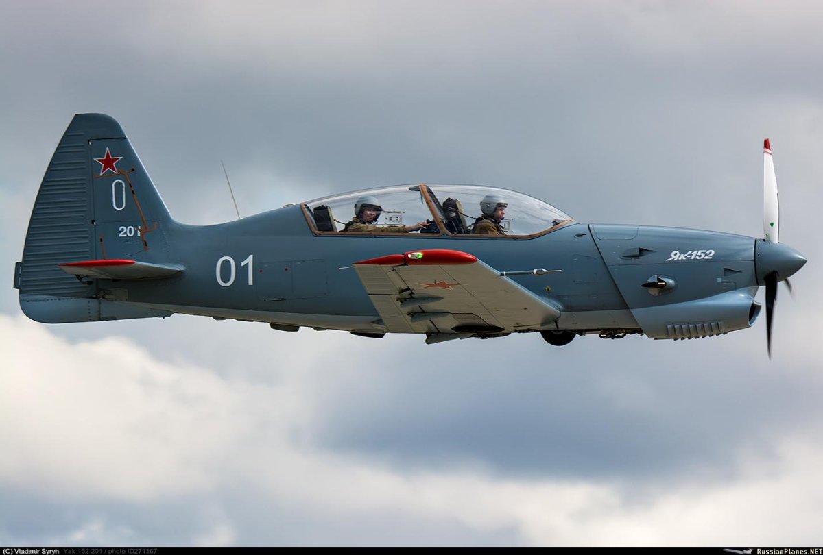 Як 152