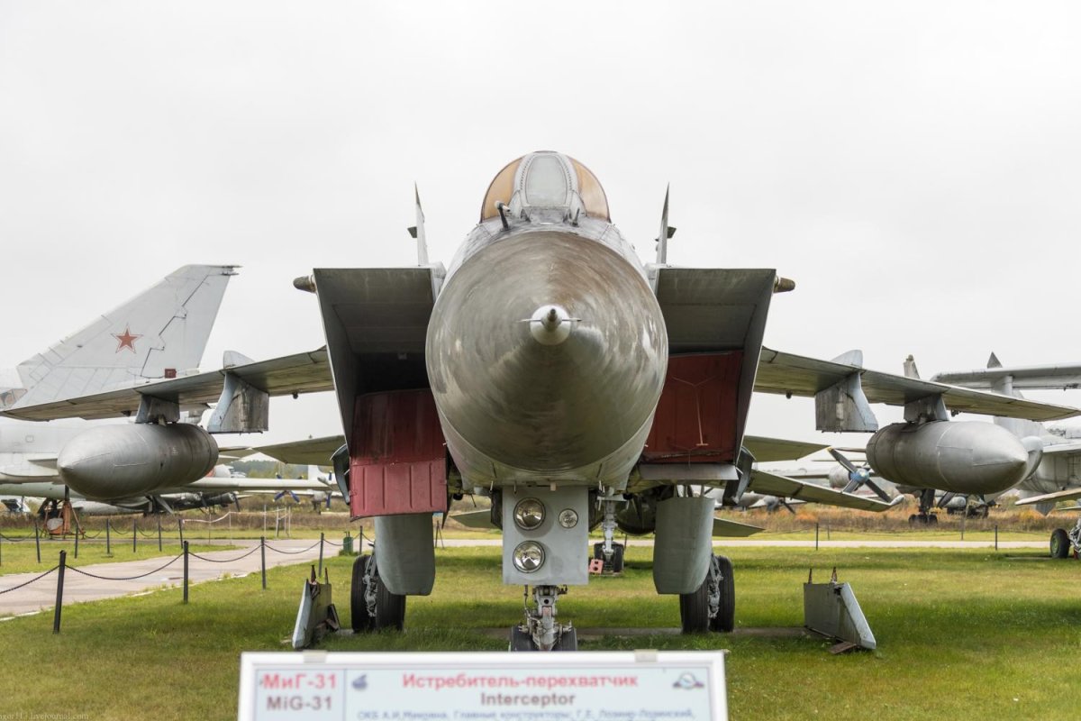 Истребитель як-201