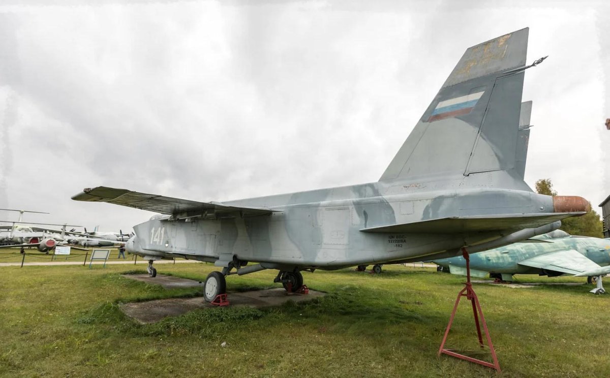 Як-141 самолет