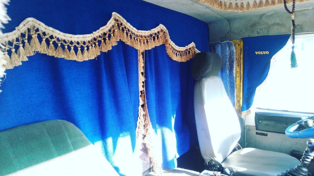 Шторки в кабину на КАМАЗ 4308