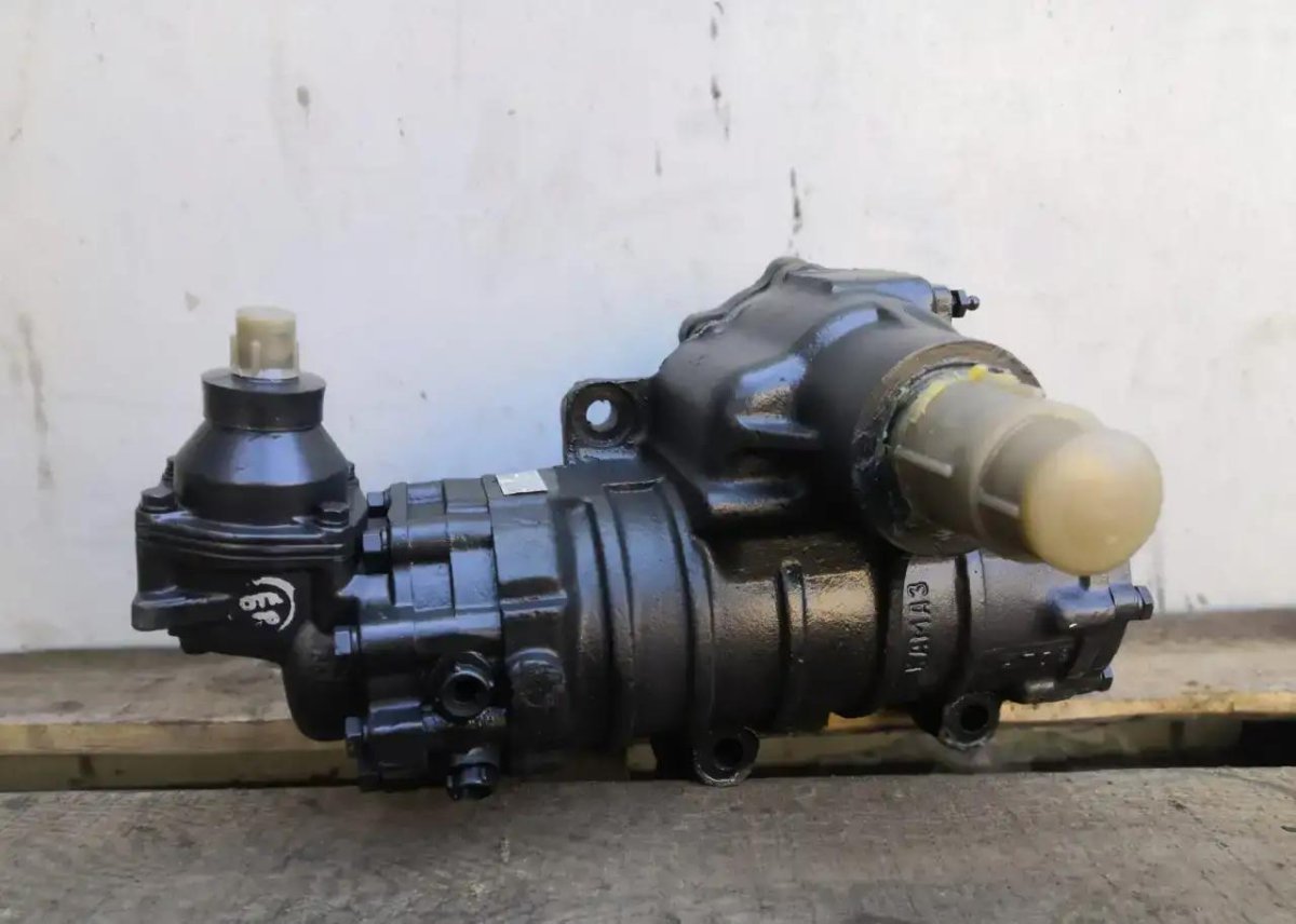 КАМАЗ 6520 рулевой ГУР