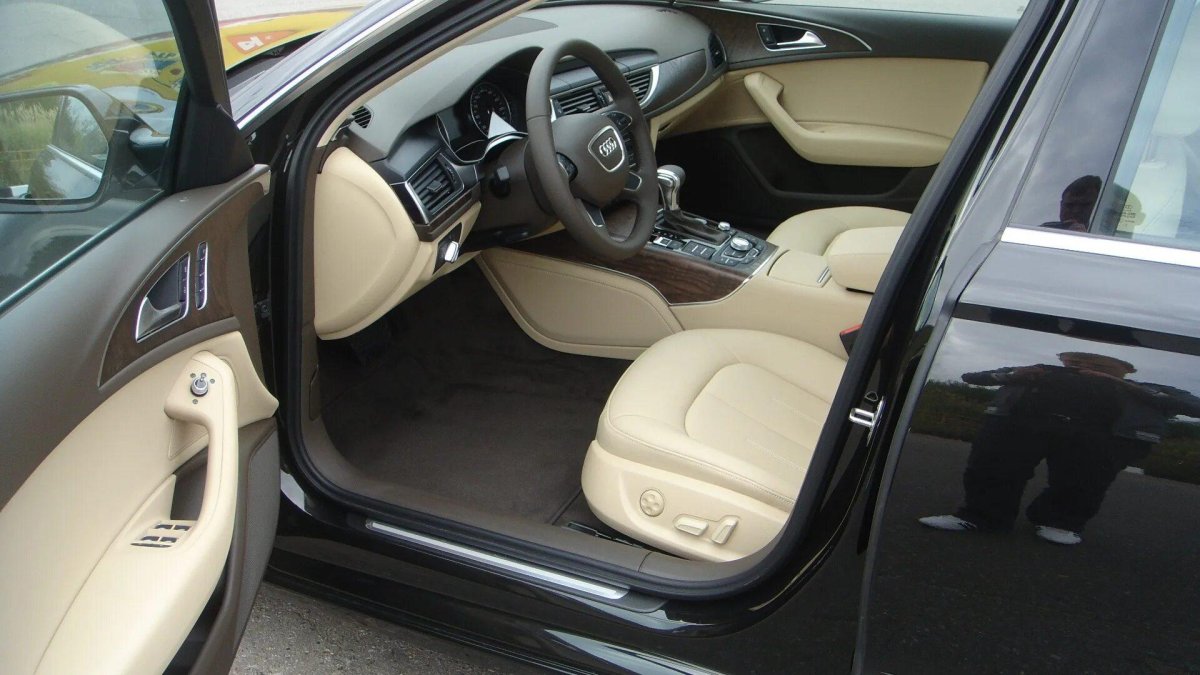Audi a6 c6 бежевый салон