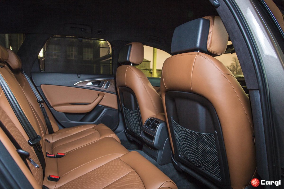 Ауди q5 коричневый салон