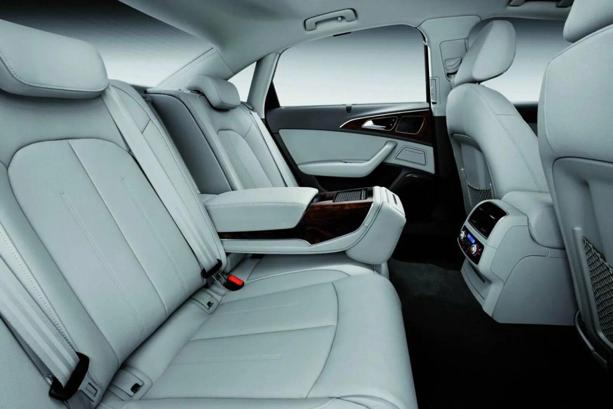 Ауди а6 2021 салон сзади