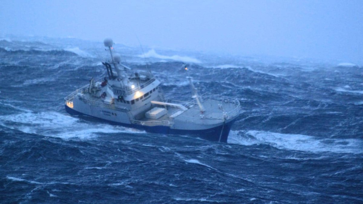 Рыболовецкое судно Баренцево море