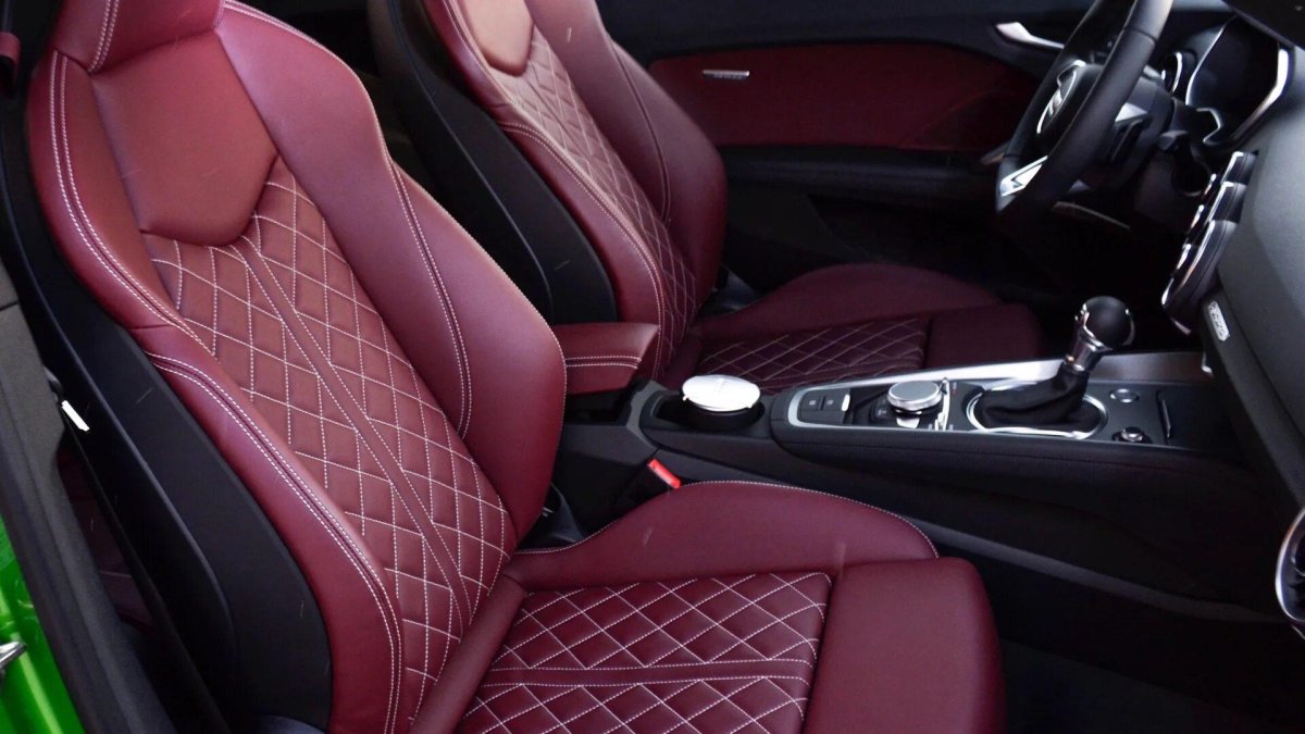 Audi TT 8s салон