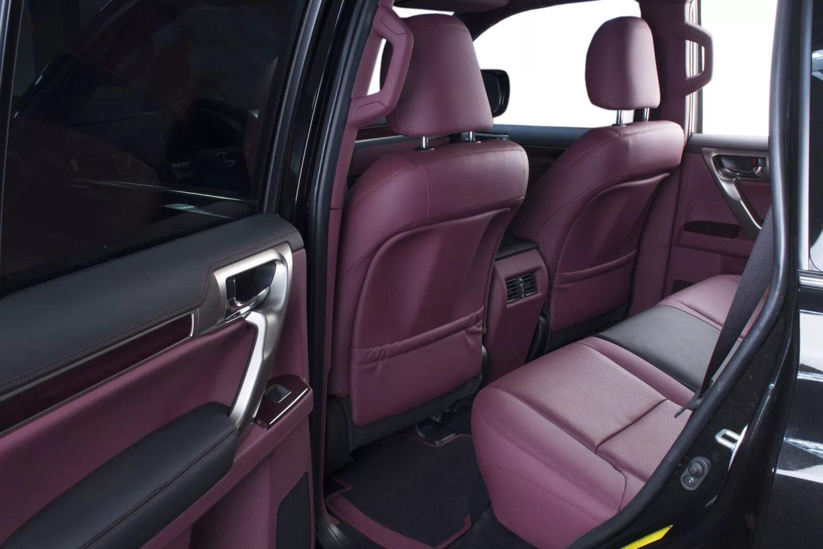 Красный салон Лексус 570