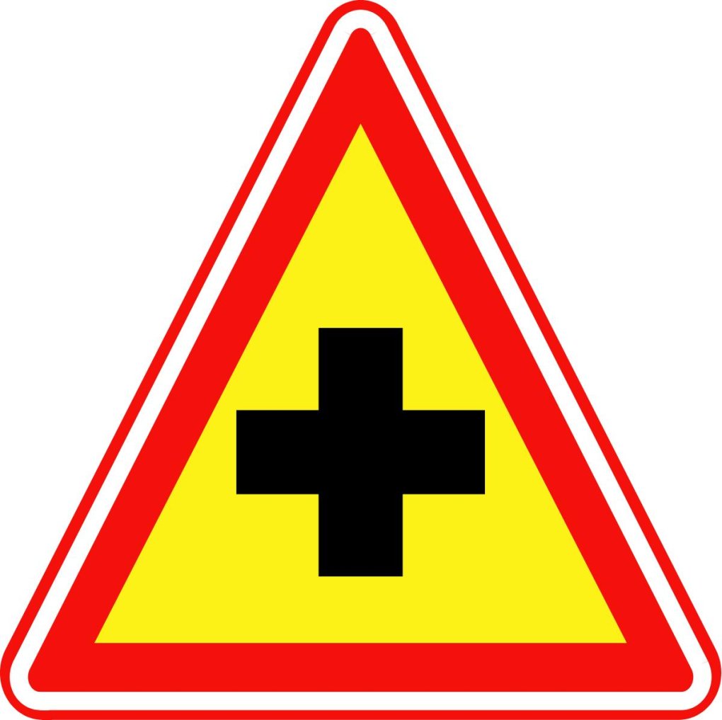 Предупреждающий знак пересечение равнозначных дорог