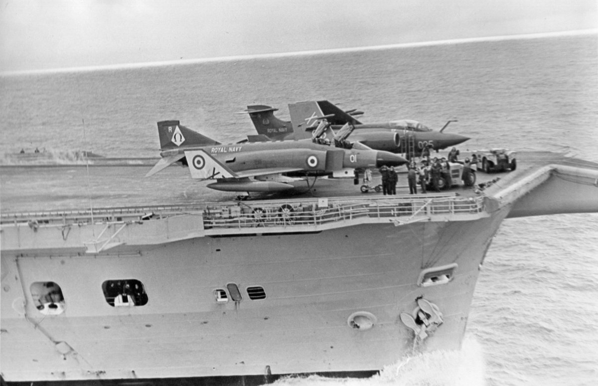 Авианосец АРК Ройал 1955