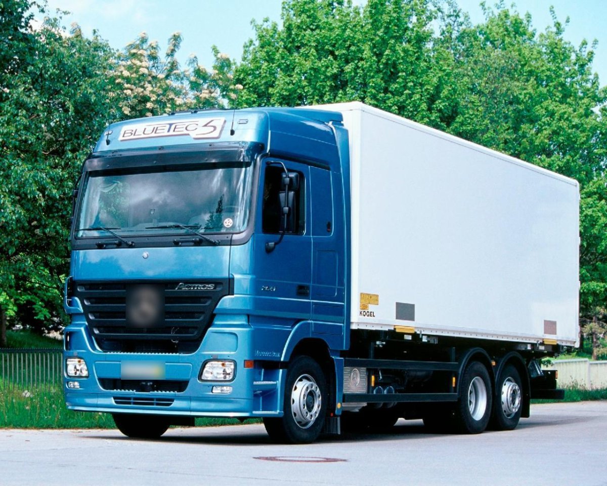 Мерседес Бенц Актрос