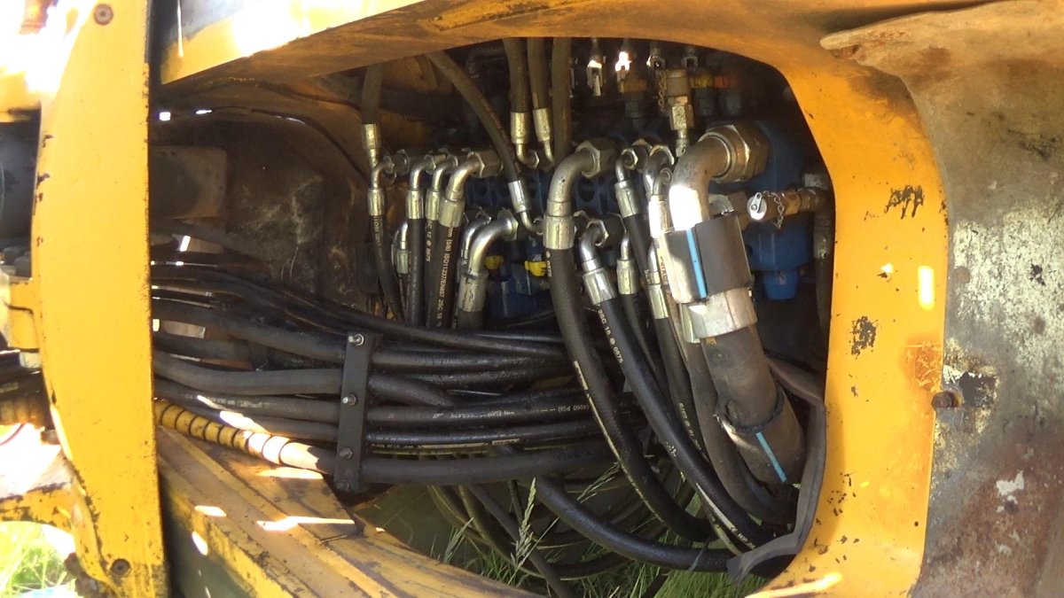 Трубка на экскаватор Вольво 71 вл на стрелу