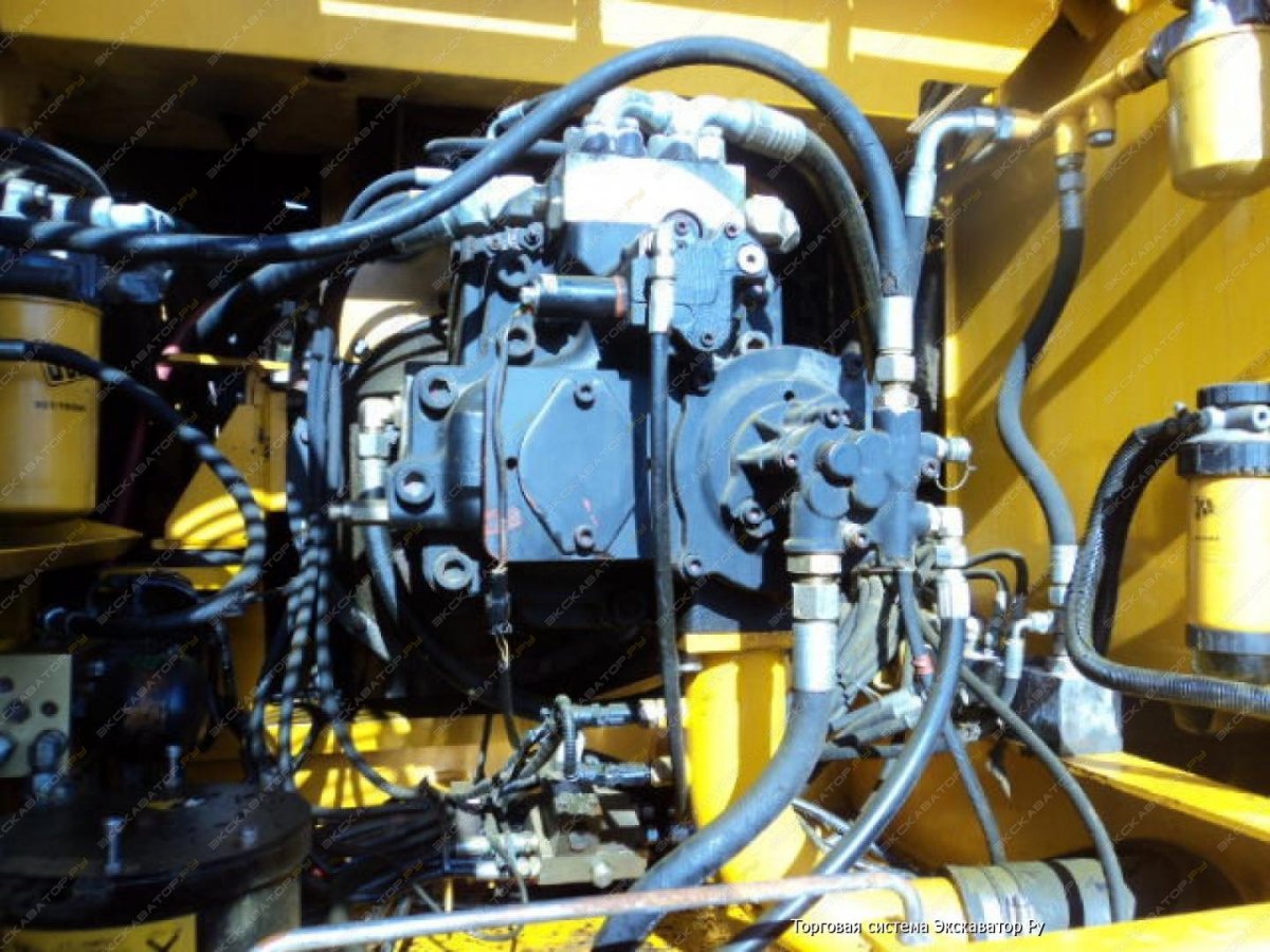 Насос гидравлический экскаватора JCB 330