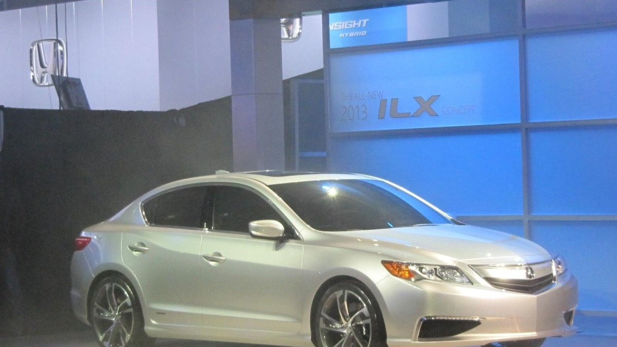 Акура ILX 2012