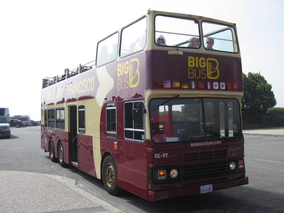 Японский большой автобус