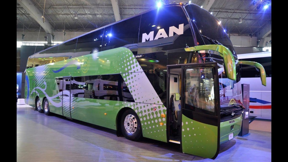 Автобус двухэтажный Неоплан